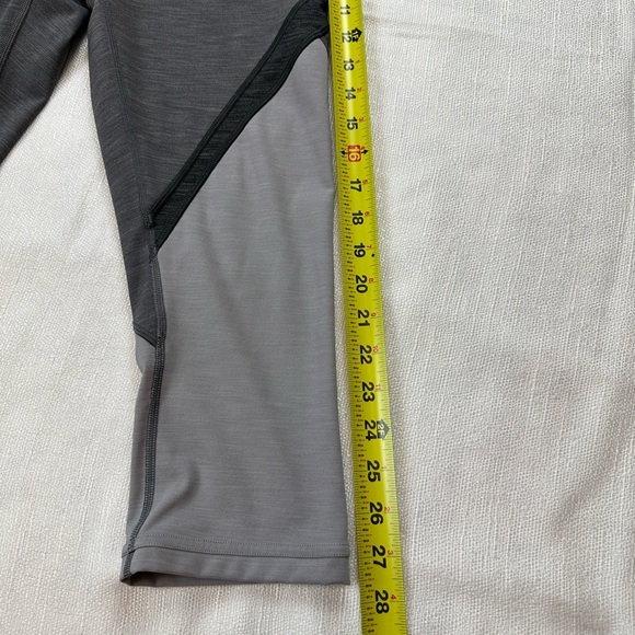 Lululemon Athletica Black and Gray High-Waisted Leggings - Picture 6 of 7